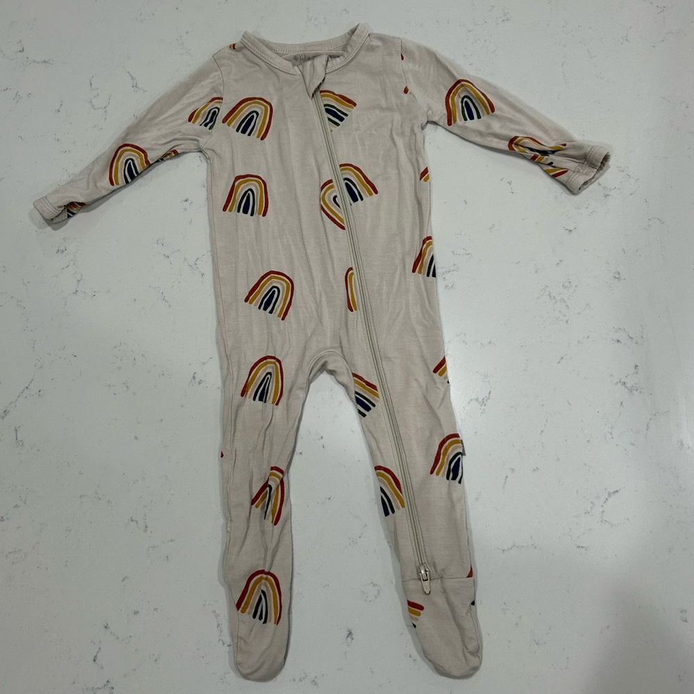 Kyte baby pajamas size 3-6 months - neutral rainbows